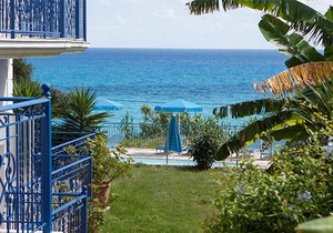 Kefalonia apartments: lovely apartments near Lourdas beach with swimming pool
