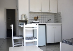 Kokkini Hani 1st floor lovely apartment 1-5 persons, 100 m. from the beach