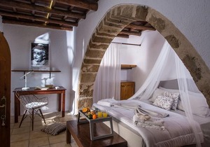 Koutouloufari House by Checkin