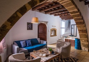 Koutouloufari House by Checkin