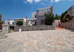 Laconian Collection # Malvazios Villas #