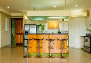 LARGE BEAUTIFUL CONDO SUITE 2B/2B IN LAKE ARENAL
