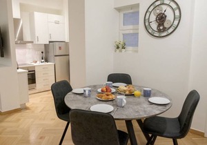 Luxury 3BD Apartment in Kolonaki