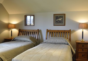 Luxury apartment close to town