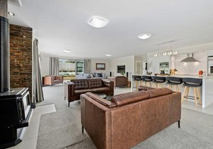 Maison de Maude - Lake Hawea Holiday Home