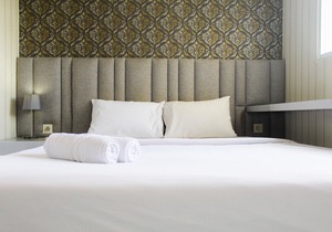 Minimalist and Cozy Studio Bintaro Icon Apartment