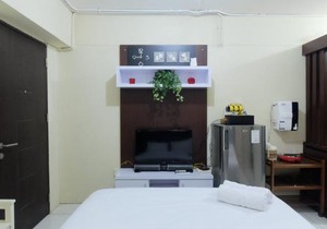 Minimalist Studio at Kebagusan City Apartment By Travelio