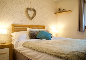 Modern 2 Bedroom Ground Floor Flat