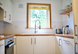 Modern 2 Bedroom Ground Floor Flat