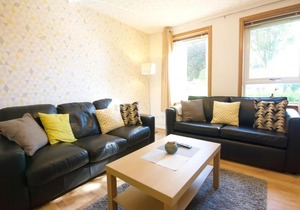 Modern 2 Bedroom Ground Floor Flat