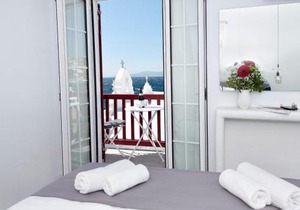 Myconian Little Venice Elite Suites with Sea View
