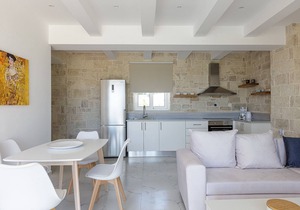 Mythos villa III,pool,Walking distance to beach