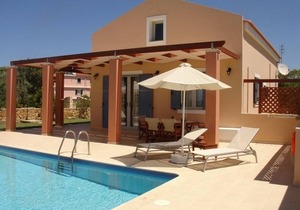 Nafsika Beach House: Large Private Pool, Walk to Beach, Sea Views, A/C, WiFi