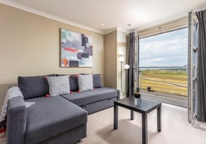 Old Prestwick View - Donnini Apartments