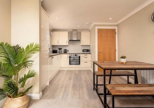 Old Prestwick View - Donnini Apartments