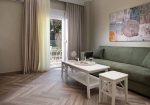 Olenia Luxury Apartments 3