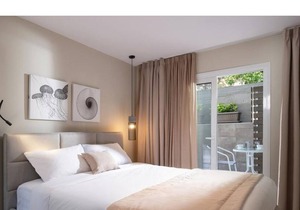 OLENIA Luxury Apartments 2