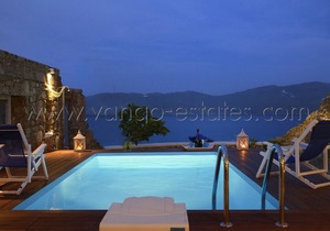 Panormos bay House, private pool