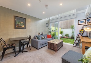 Prime City Location. 3 Min walk to Cuba St.
