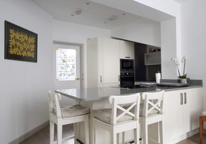 Quiet Ground Floor Mews Flat and Parking