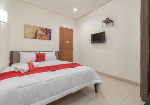 RedDoorz @ Tirta Mansion Karawaci