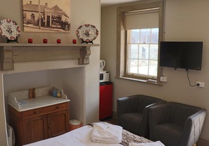 Robinson Cottage