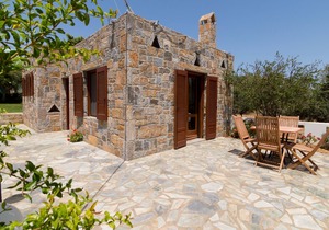 Romantic Stone Studio Close To The Beach