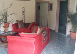 Room in BB - Top of the Mountain, new American owned Gated apart- hotel Bnb modern facility