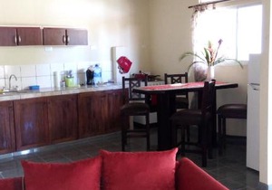 Room in BB - Top of the Mountain, new American owned Gated apart- hotel Bnb modern facility