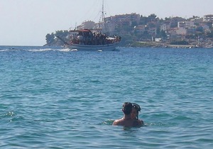 Room in BB - Welcome To Hotel petunia, In Neos-marmaras,xalkidiki ,greece, triple room 6