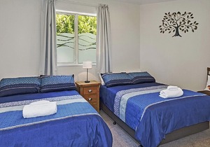Spacious, Sunny Nelson Holiday Home with Sea Views!