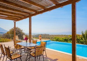 Stamo, Beautiful villa in Trapezaki w/