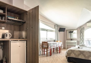 Studio Apartment 'Zois 9' with Sea View, Wi-Fi and Air Conditioning