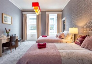 Stunning 2-Bed Apartment in Central Edinburgh