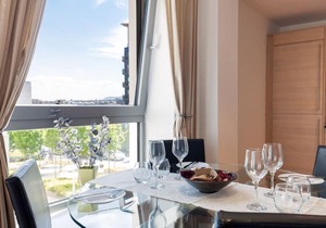 Stylish Garden View Apartment