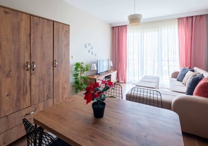 Stylish Studio Flat with City View in Atasehir