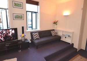 Sunny Central Large CBD Apartment (v13)