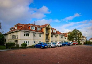 Turnberry Apartments
