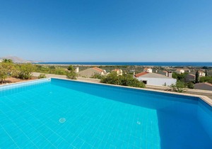 Villa ∙ 2 bedrooms ∙ 4 guests