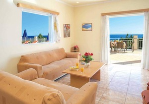 Villa ∙ 3 bedrooms ∙ 6 guests