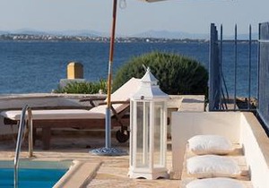 Villa Blue Island
