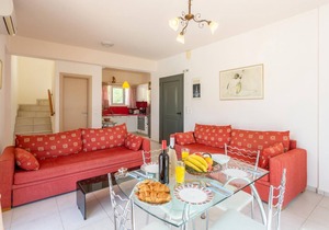Villa Georgia - Three Bedroom Villa, Sleeps 6