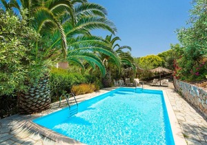 Villa Ourania: Large Private Pool, Sea Views, A/C, WiFi