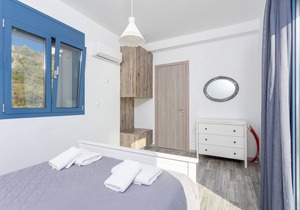 Villa Starfish: Large Private Pool, Walk to Beach, Sea Views, A/C, WiFi