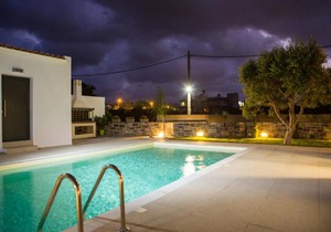 Villa Stavelia - Elegant villa close to the beach