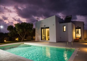 Villa Stavelia - Elegant villa close to the beach