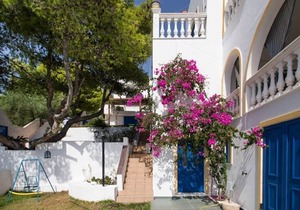 Wavedance Accommodation (Afrodite)