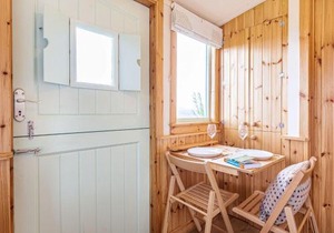 Woodside Hut 2 - Uk36106
