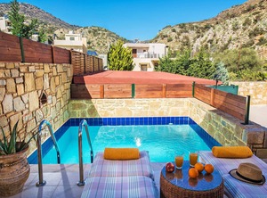 Maisonette Heraklion Beach Taverns | Palaiokastro
