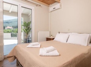 Zamor Villa | Mouzaki